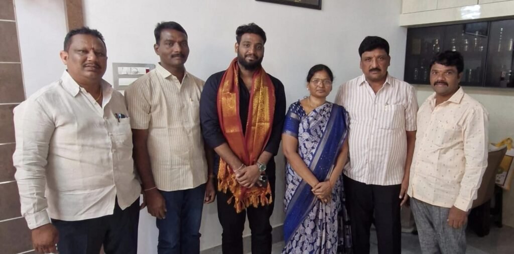 డాక్టర్ రాజేష్‌కు ఘన సన్మానం
