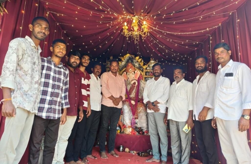 వినాయకుని దర్శించుకున్న రెడ్డిపల్లి సర్పంచ్ నరసింహ