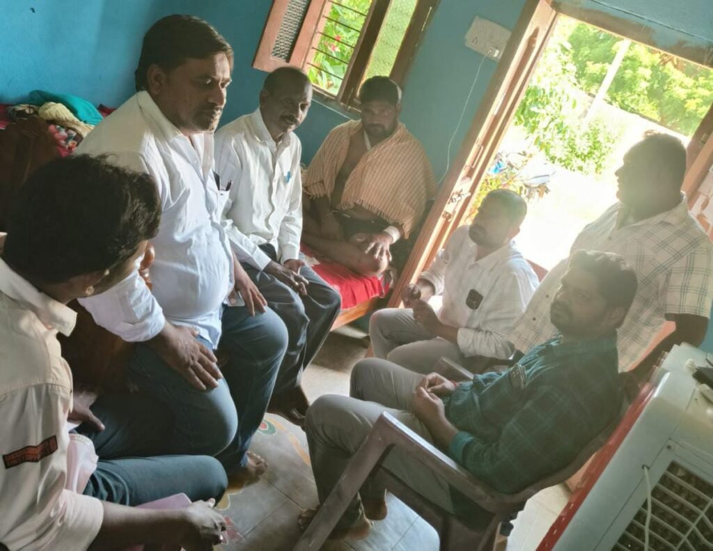 బొత్తలపల్లి ఉప సర్పంచ్ నీ పరామర్శించిన వన్నాల శివాజీ