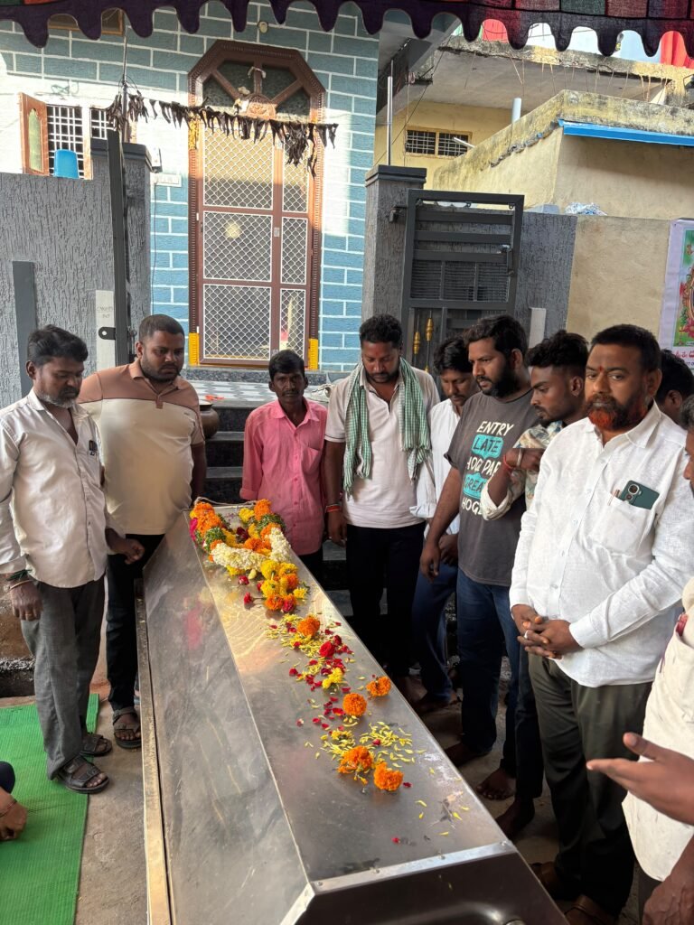 దూడల నాగరాజు మాతృమూర్తికి ఘన నివాళులు