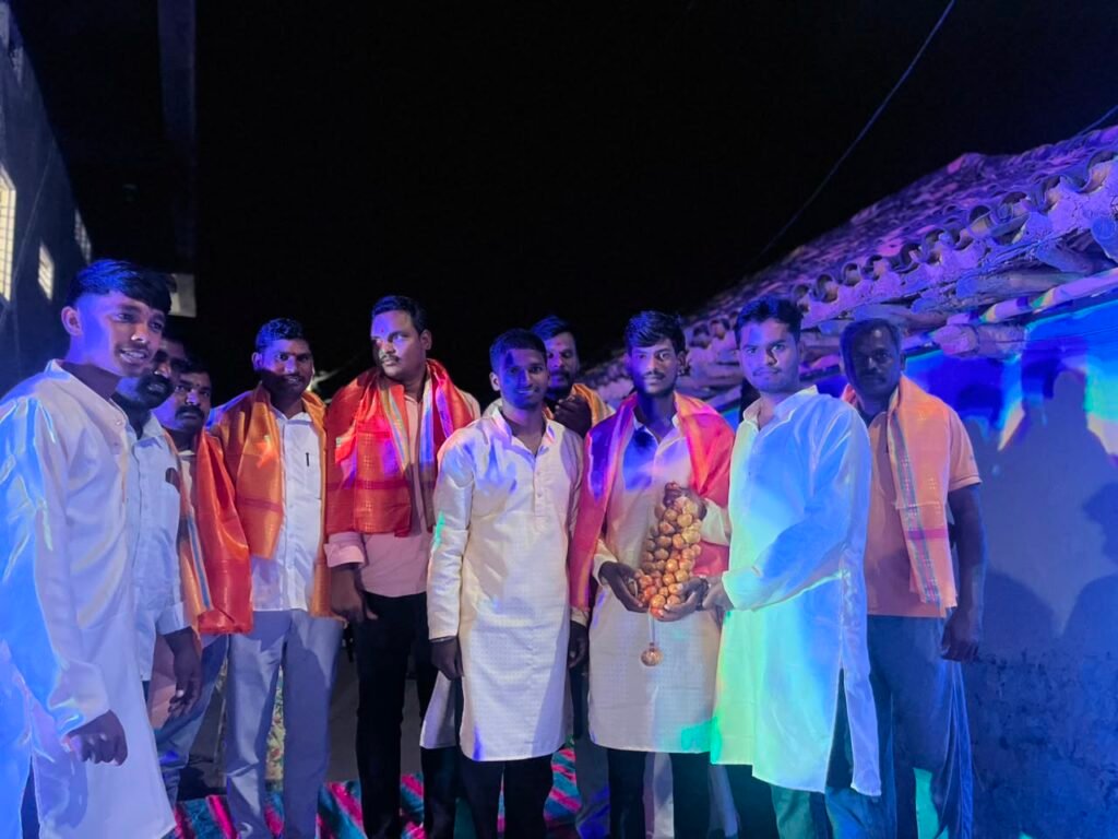 వినాయకుని నిమర్జనంలో పాల్గొన్న రెడ్డిపల్లి గ్రామ సర్పంచ్ నరసింహ