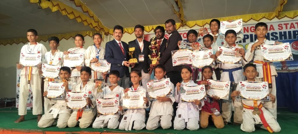 నల్గొండలో సత్తా చాటిన చండూరు కరాటే పిల్లలు – 11వ రాష్ట్రస్థాయి ఛాంపియన్ షిప్ లో పతకాల పంట