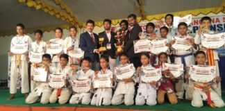 నల్గొండలో సత్తా చాటిన చండూరు కరాటే పిల్లలు