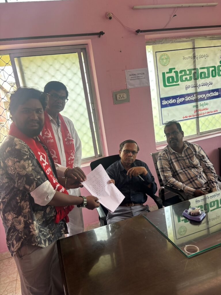 బెజ్జంకిలో డ్రైనేజీలు శుభ్రం చేయాలి