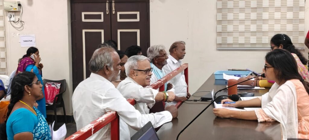 ప్రజా సమస్యల పరిష్కార వేదిక అర్జీలకు నిర్దేశిత గడువులోనే నాణ్యమైన పరిష్కారం చూపాలి జాయింట్ కలెక్టర్&nbsp; కల్పనా కుమారి
