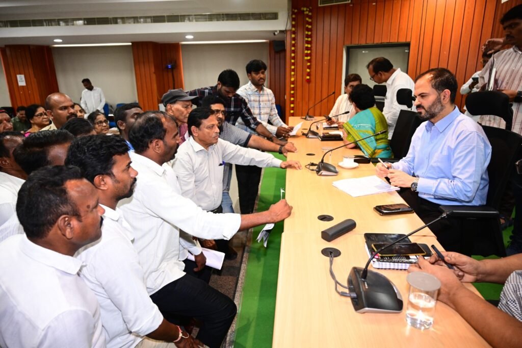 ప్రజావాణి అర్జీలను వారంలోగా పరిష్కరించాలి