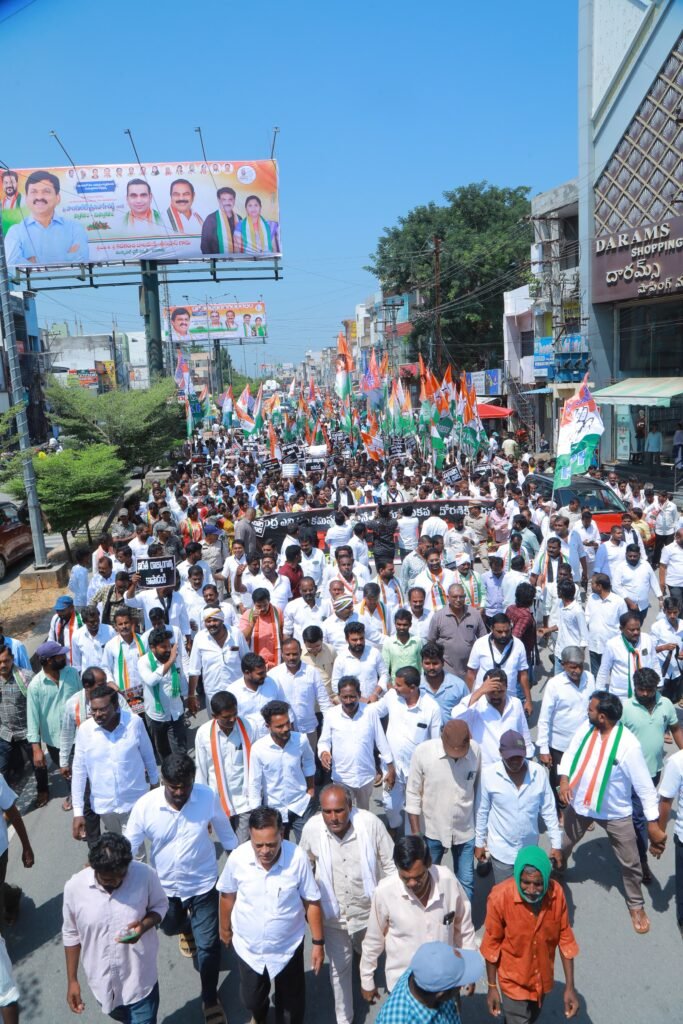 చీఫ్ ఎలక్షన్ కమిషనర్ జ్ఞానేశ్ కుమార్ రాజీనామా చేయాలి