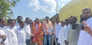 ఎంబేరు మన్నారు స్వామి ఆలయ అభివృద్ధికి కృషి చేస్తా: కొమ్మూరి ప్రతాప్ రెడ్డి