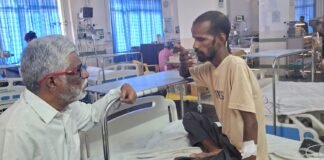 ప్రజావాణి న్యూస్ ఎఫెక్ట్ – జిల్లా కోసం టవర్ ఎక్కిన వీరుడికి అండగా నిలిచిన జేఏసీ నాయకుడు