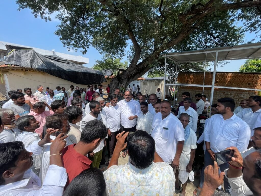 కష్టకాలంలో బాధిత కుటుంబాలకు కంఠారెడ్డి అండ మృతుల కుటుంబాలకు తిరుపతిరెడ్డి పరామర్శ