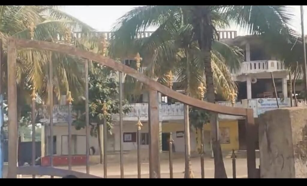 మహాత్మ జ్యోతిబాపూలే రెసిడెన్షియల్ ప్రిన్సిపాల్ నిర్వాకం
