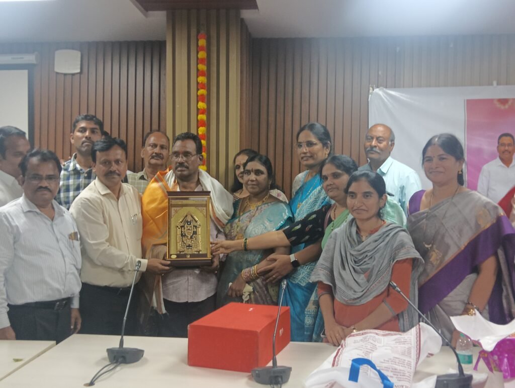 హైదరాబాద్ గిరిజన సంక్షేమ శాఖ ఇంజనీరింగ్ గట్టు సత్యనారాయణ, మంచికంటి శ్రీనివాస రావు పదవీ విరమణ శుభాకాంక్షలు