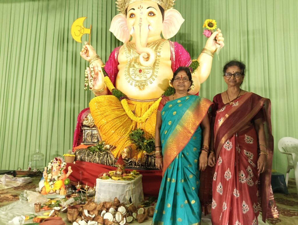 భక్తి వైభవంతో వినాయక చవితి బజరంగ్ యూత్ అసోసియేషన్ శుభాకాంక్షలు