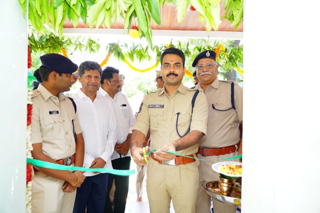 ఆధునిక సౌకర్యాలతో ప్రొద్దుటూరు ఎస్‌డీపీఓ కార్యాలయం పునరుద్ధరణ  కార్యాలయాన్ని ప్రారంభించిన జిల్లా ఎస్పీ శ్రీ షెల్కే నచికేత్ విశ్వనాథ్,ఐపీఎస్