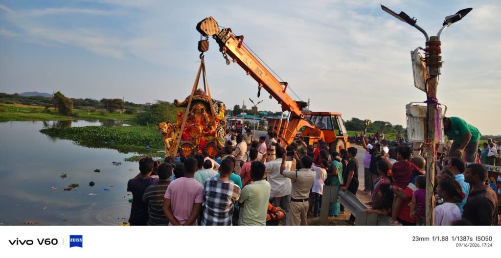 పోరుమామిళ్లలో వైభవంగా వినాయక నిమజ్జనోత్సవం: శాంతియుత వాతావరణంలో ముగిసిన మూడో రోజు వేడుకలు