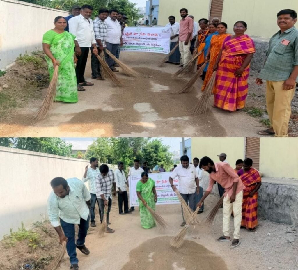 స్వచ్ఛతా హి సేవా కార్యక్రమంలో లక్ష్మీపూర్ గ్రామస్తులు