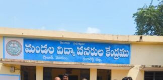 అక్షయపాత్రకు మధ్యాహ్న భోజనం అప్పగించడంపై వంట కార్మికుల ఆవేదన