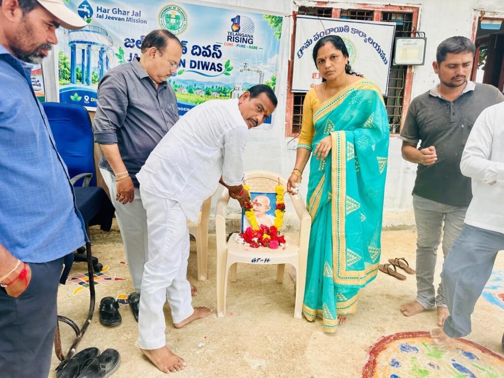 గాంధీ జయంతి సందర్భంగా పెద్దతండ గ్రామంలో గ్రామసభ