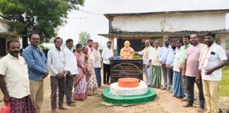 బాపూజీ అడుగుజాడల్లో కాంగ్రెస్ ప్రభుత్వం