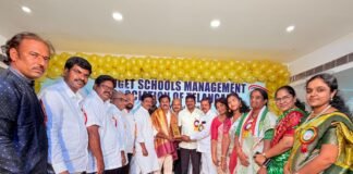 బడ్జెట్ స్కూల్ మేనే జ్మెంట్ ఆధ్వర్యంలో గురు పూజోత్సవం