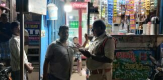 నిబంధనలకు విరుద్ధంగా గాంధీ జయంతి రోజు బెల్ట్ షాప్ నిర్వహణ