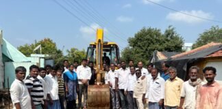 బైరాన్ పల్లిలో అండర్ డ్రైనేజీ నిర్మాణ పనులకు భూమి పూజ