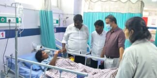 గుండెపోటుతో చికిత్స పొందుతున్న కమ్లి కి గోలి శ్రీనివాస్ రెడ్డి గారు పరామర్శ