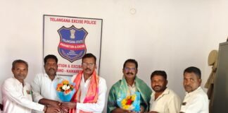 ఎక్సైజ్ అధికారులకు జై గౌడ్ నాయకుల సన్మానం