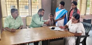 గురుకుల పాఠశాలలో వైద్య పరీక్షలు