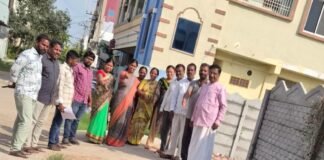 3వ వార్డులో డ్రైనేజీ, రోడ్ల సమస్యలపై ఎఈ క్షేత్రస్థాయి పరిశీలన