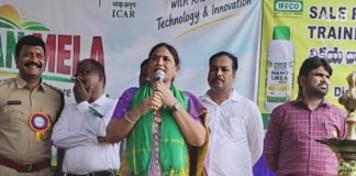 కమలాపూర్ మండల కేంద్రంలో ఎస్ఆర్ యూనివర్సిటీ బీఎస్సీ అగ్రికల్చర్ ఫైనల్ ఇయర్ విద్యార్థులచే ఏర్పాటుచేసిన మెగా కిసాన్ మేళ