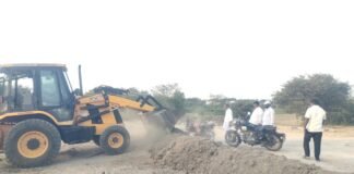 వెల్దండలో బతుకమ్మ ఘాట్ల ఏర్పాటు పనులు వేగవంతం