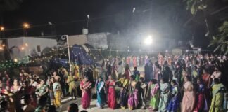 ఎల్కతుర్తి మండలం కోతులనడుమ గ్రామంలో ఘనంగా ఎంగిలిపూల బతుకమ్మ వేడుకలు