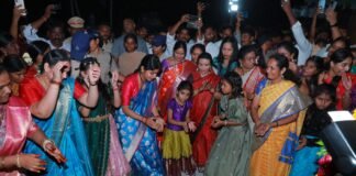 ఆడబిడ్డల ఆత్మగౌరవానికి, తెలంగాణ సంస్కృతికి ప్రతీక బతుకమ్మ