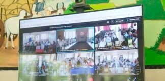 వీడియో కాన్ఫరెన్స్ వీక్షించిన సర్పంచులు రైతులు