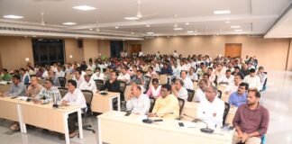 అధికారిక కార్యకలాపాలలో తెలుగు భాష వినియోగాన్ని విస్తృతం చేయాలి