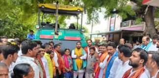 ముల్కలపల్లి-గొల్లగూడెం బీటీ రోడ్డు పనులకు శ్రీకారం