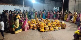 మంచాల గ్రామంలో సద్దుల బతుకమ్మ సంబరాలు