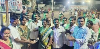 చిన్ననాగారంలో బతుకమ్మలకు బహుమతులు