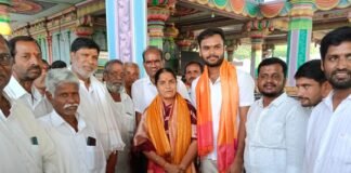 ఆల్ ఇండియా ఫస్ట్ ర్యాంక్ సాధించిన గిరిజన విద్యార్థికి ఎమ్మెల్యే సునీతారెడ్డి ఘన సత్కారం