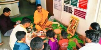 పోలీస్ స్టేషన్లో ఘనంగా ఆయుధ పూజ