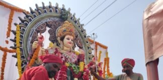 కోతులనడుమ గ్రామంలో ఘనంగా దుర్గామాత ఊరేగింపు