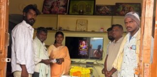 లచ్చమ్మ కుటుంబానికి ఆర్థిక సాయం అందించిన వసంత