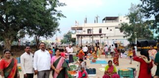 గూడూరు గ్రామంలో వారాంతపు సంత