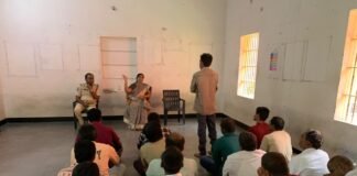 జైలు సందర్శన, బాలికలకు భరోసా..